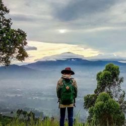 GUNUNG PUTRI